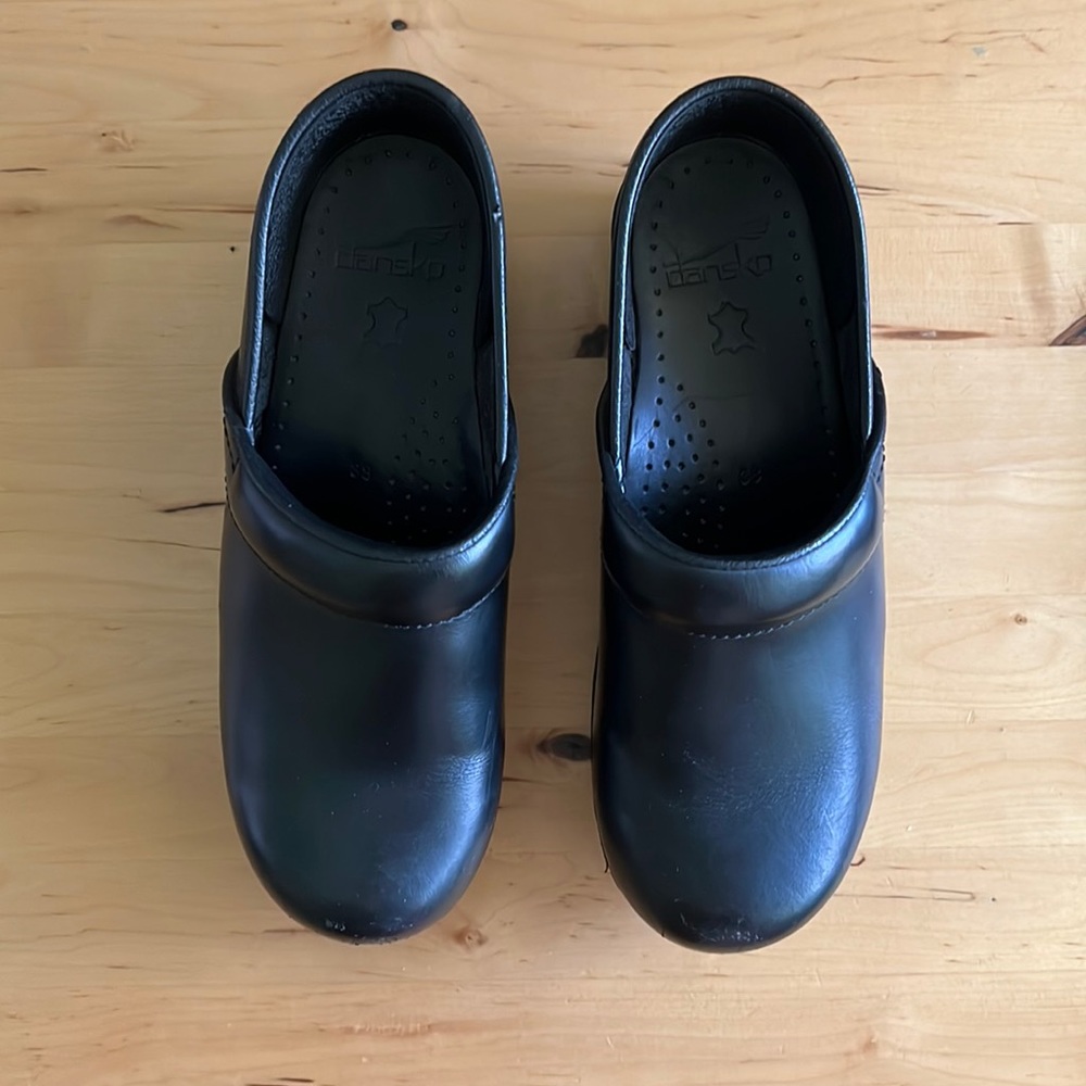 DANSKO Professional Black Leather Clog